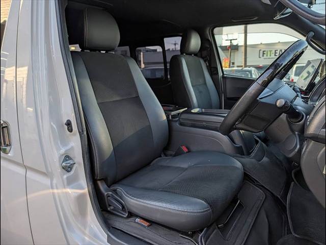 トヨタ ハイエースバンロングボディの画像11