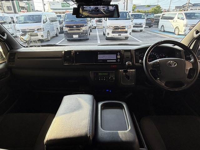 トヨタ&nbsp;ハイエースバンロングボディの画像2