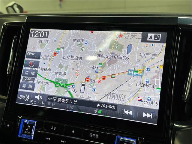 トヨタ アルファードの画像3