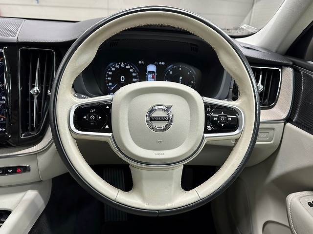 ボルボ XC60の画像13