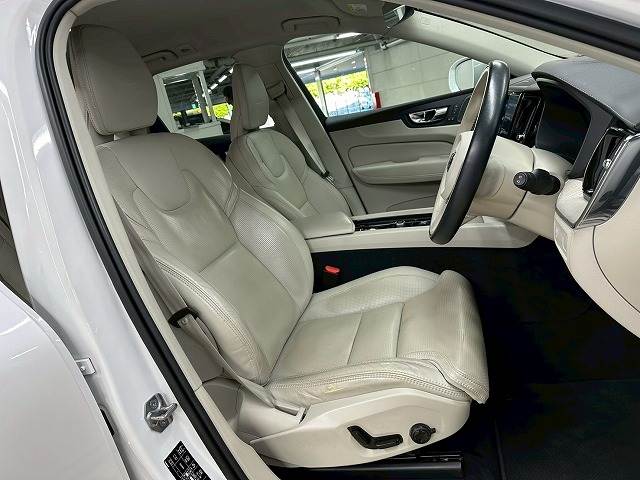 ボルボ XC60の画像8