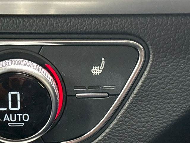 Q5 SportbackQ5 Sportback 40 TDI quattro S line RHD 内装他