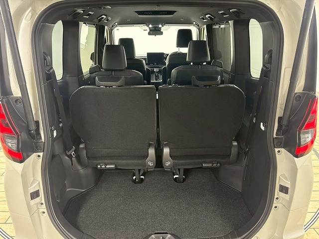 トヨタ ノアハイブリッドの画像20