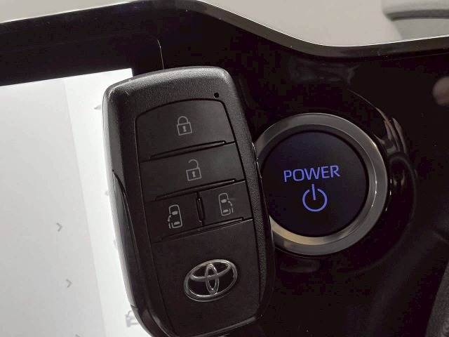 トヨタ ノアハイブリッドの画像16