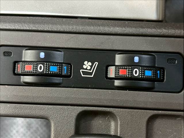 トヨタ ランドクルーザープラドの画像6