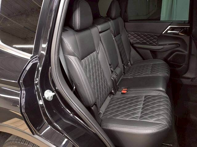 三菱 アウトランダーPHEVの画像10