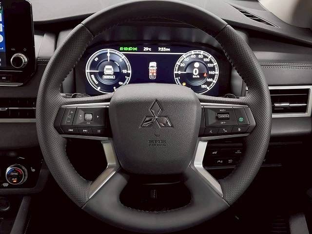 三菱 アウトランダーPHEVの画像14