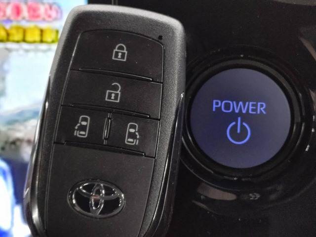 トヨタ ノアハイブリッドの画像16