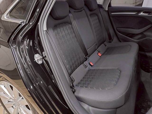 アウディ A3 Sedanの画像10