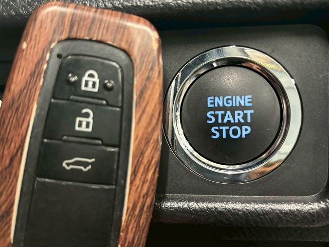 トヨタ ランドクルーザープラドの画像16