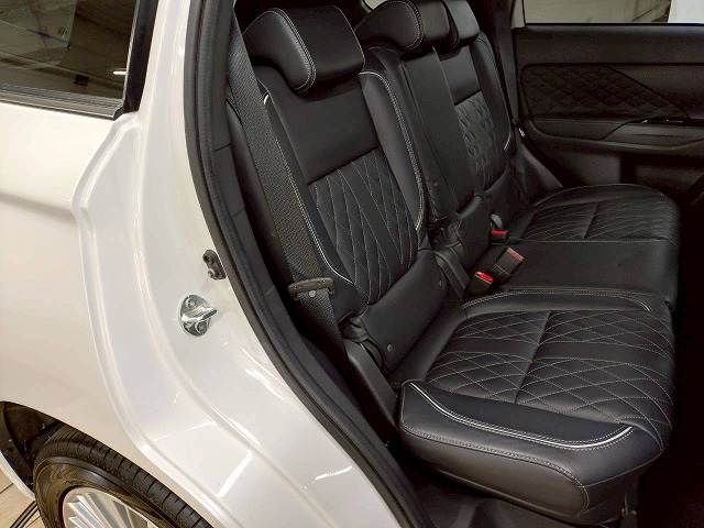 三菱 アウトランダーPHEVの画像12