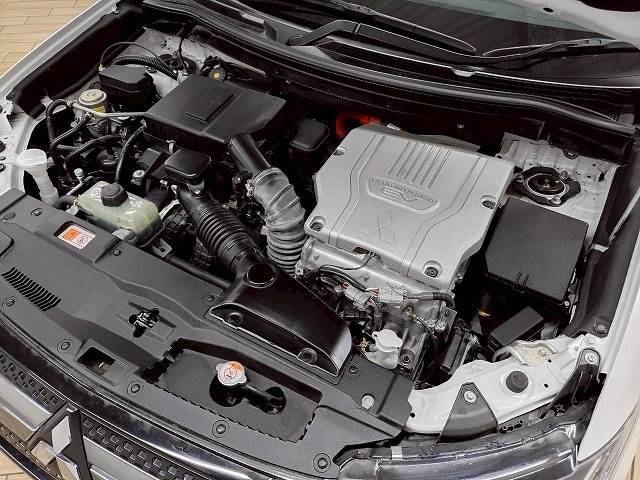 三菱 アウトランダーPHEVの画像18