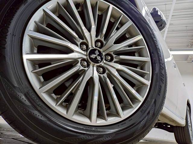 三菱 アウトランダーPHEVの画像19