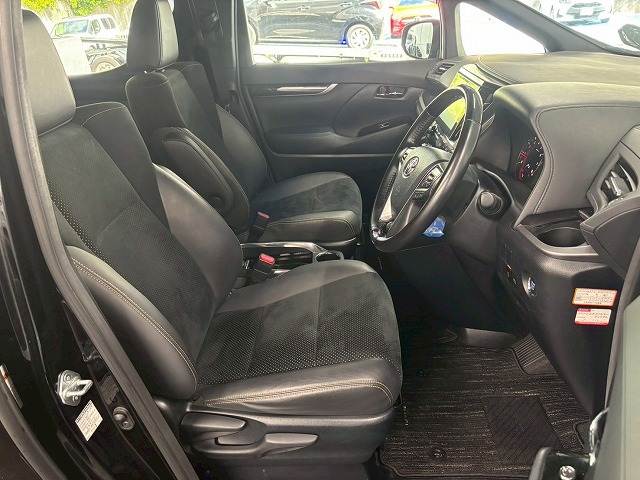 トヨタ アルファードの画像10