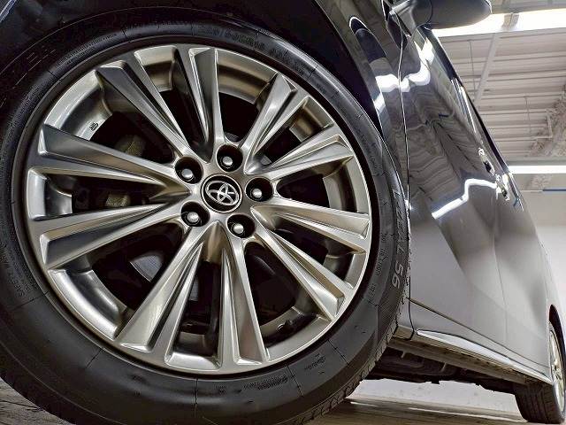 トヨタ アルファードの画像12