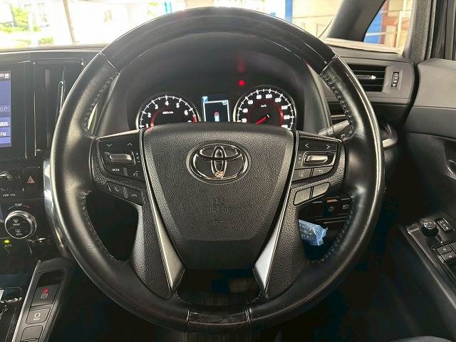 トヨタ アルファードの画像14