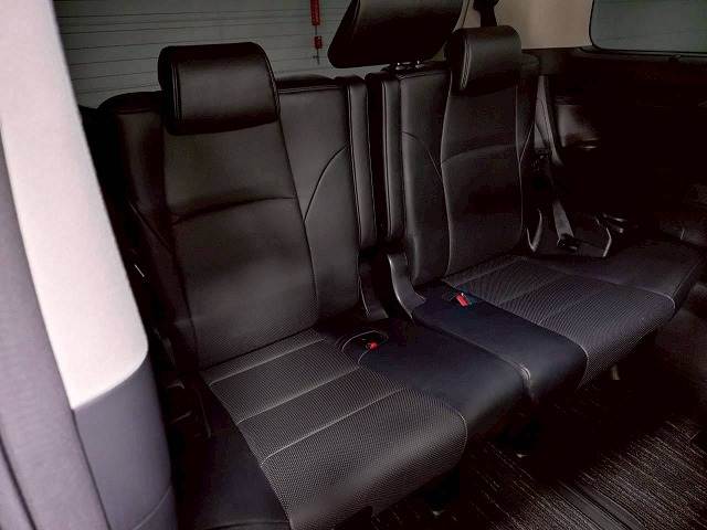 トヨタ ヴェルファイアの画像13