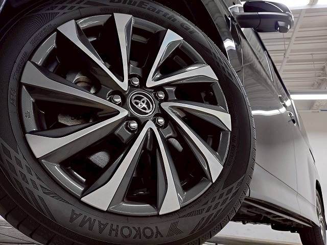 トヨタ ヴォクシーハイブリッドの画像12