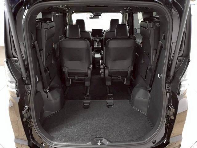 トヨタ ヴォクシーハイブリッドの画像20