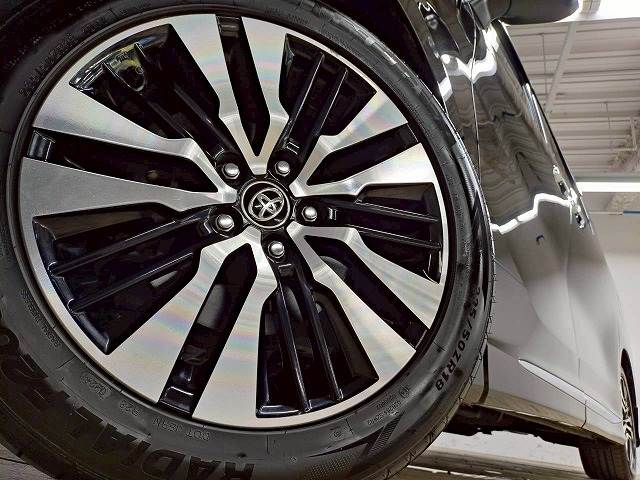 トヨタ アルファードの画像12