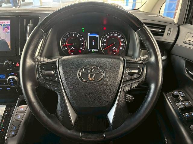 トヨタ アルファードの画像14