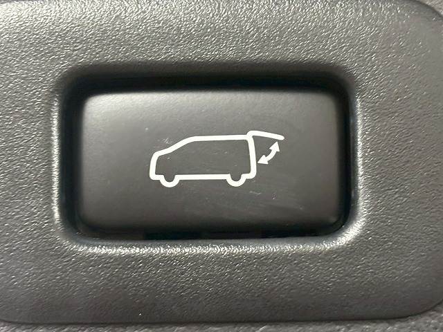 トヨタ ヴェルファイアの画像8