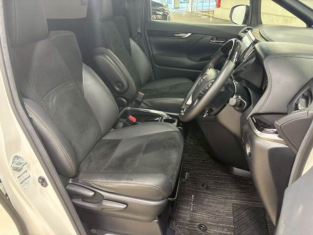 トヨタ ヴェルファイアの画像9