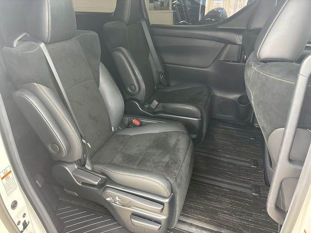 トヨタ ヴェルファイアの画像10