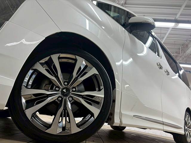 トヨタ ヴェルファイアの画像13