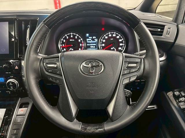 トヨタ ヴェルファイアの画像14