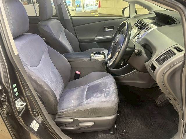 トヨタ&nbsp;プリウスαの画像9