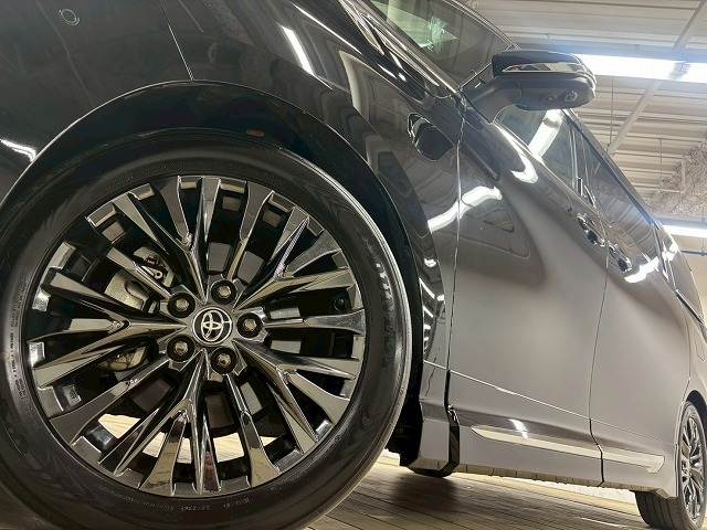 トヨタ ヴェルファイアハイブリッドの画像13