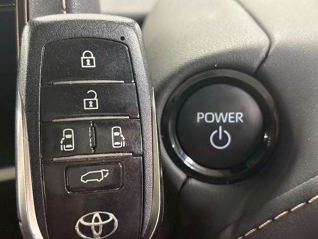 トヨタ ヴェルファイアハイブリッドの画像16
