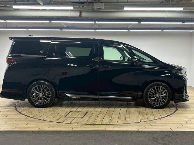 トヨタ ヴェルファイアハイブリッドの画像18