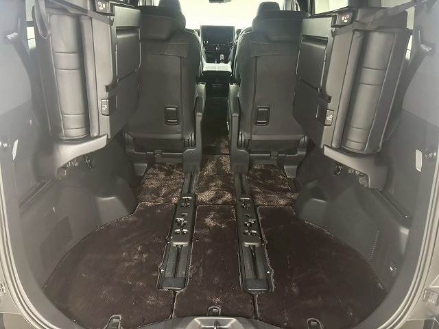 トヨタ ヴェルファイアハイブリッドの画像20