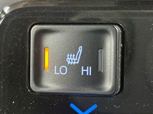 トヨタ ヴォクシーハイブリッドの画像8