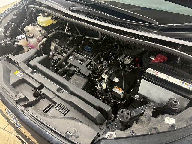 トヨタ ヴォクシーハイブリッドの画像15