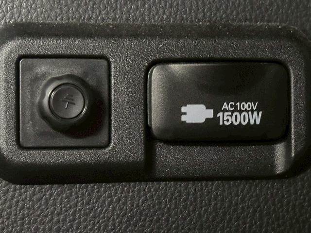 トヨタ ヴォクシーハイブリッドの画像16