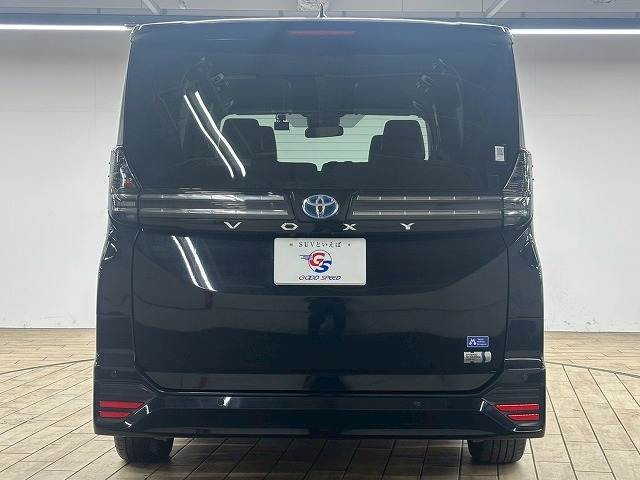 トヨタ ヴォクシーハイブリッドの画像19