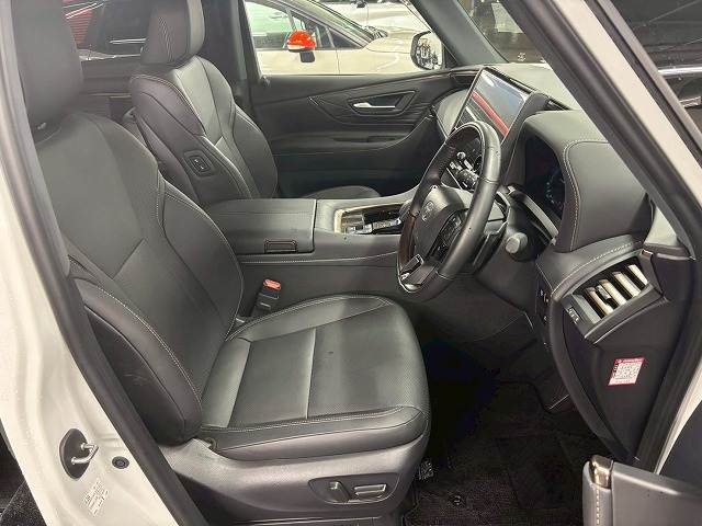 トヨタ アルファードハイブリッドの画像10