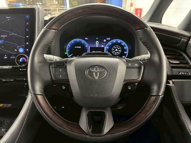 トヨタ アルファードハイブリッドの画像14