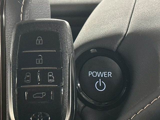 トヨタ アルファードハイブリッドの画像16