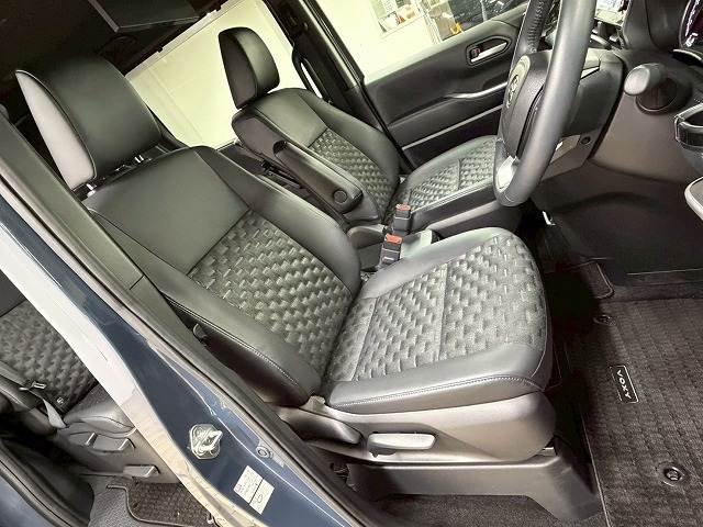 トヨタ ヴォクシーの画像9