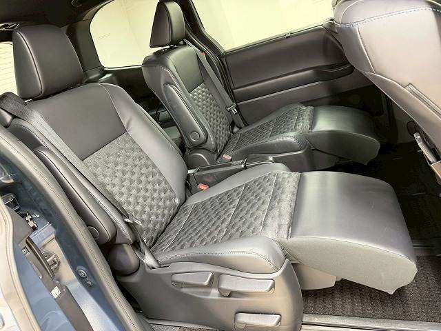 トヨタ ヴォクシーの画像10