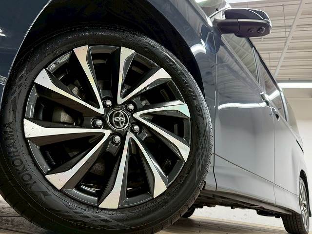 トヨタ ヴォクシーの画像12