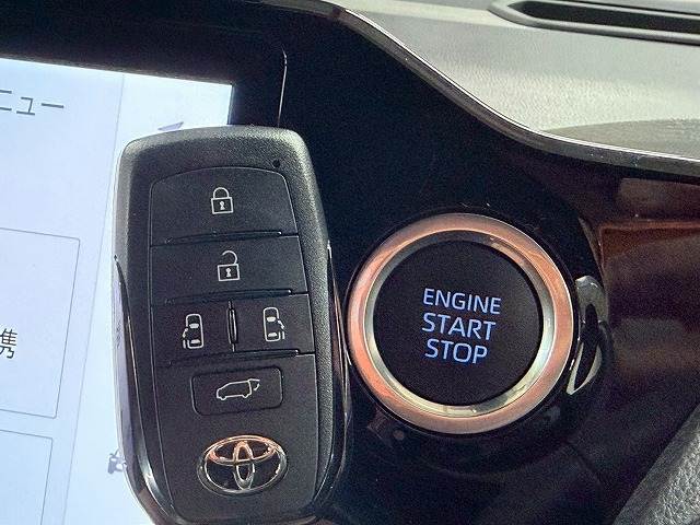 トヨタ ヴォクシーの画像16