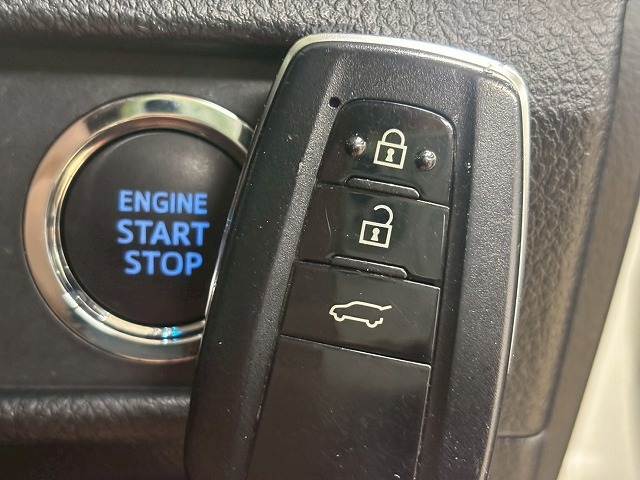 トヨタ ランドクルーザープラドの画像16