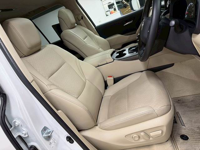 トヨタ ランドクルーザー300系の画像11