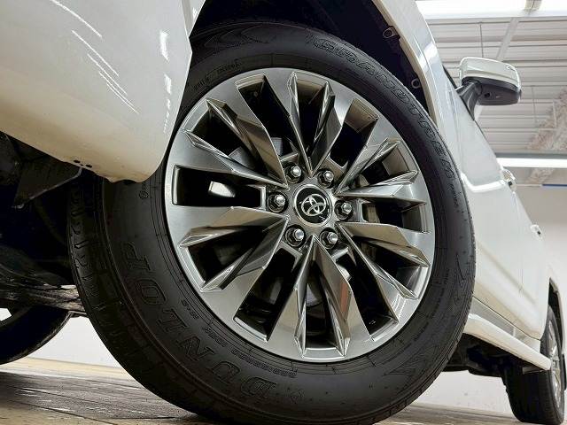 トヨタ ランドクルーザー300系の画像13