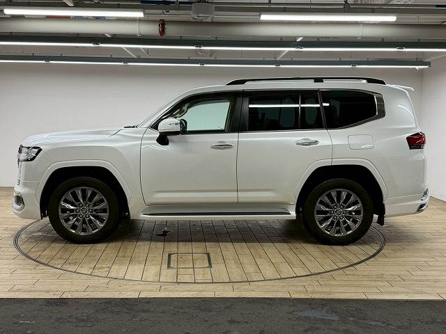 トヨタ ランドクルーザー300系の画像18